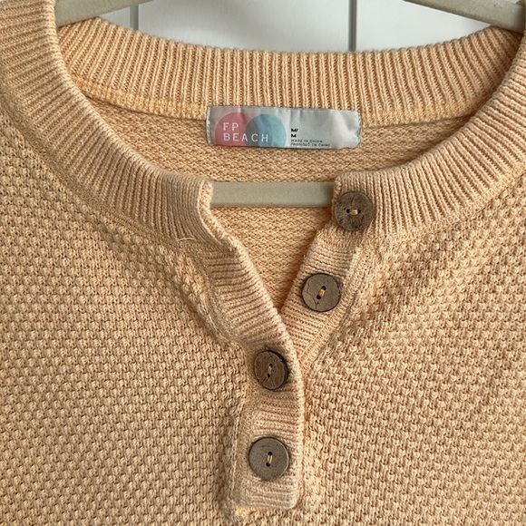 Cozy Cream Sweater - Picture 5 of 7